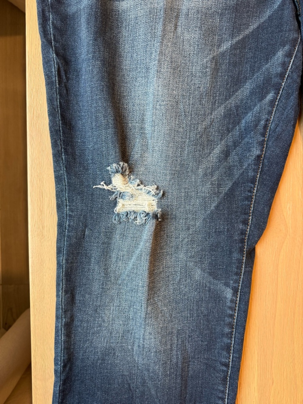 Plus Size Judy Blue Distressed Slim Fit Jeans Size 24 - Picture 7 of 7